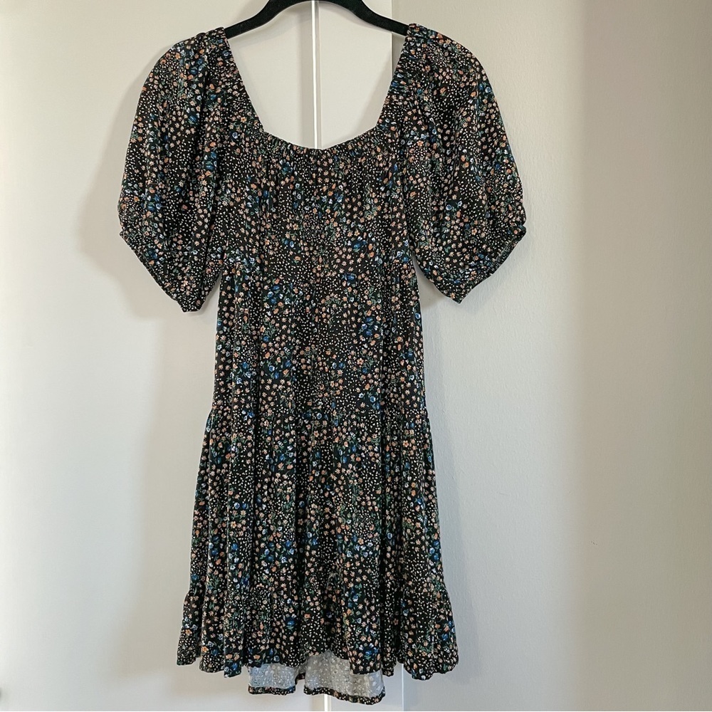 Wild Fable Baby Doll Dress size xs black floral excellent condition​​​​​…